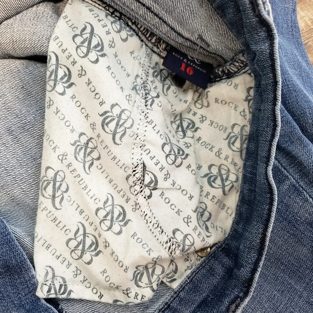 Rock & Republic EMO Blue Jeans Lightly Distressed Fading Whiskering Size 16